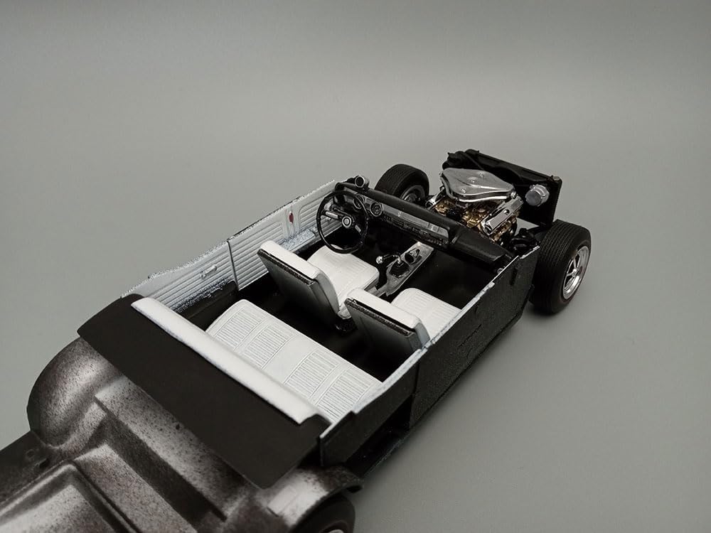 AMT 1966 Olds 442 Hardtop 1:25 Scale Model Kit - Image 7