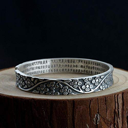 Accessoire ethnique chic : sublimez votre style avec ce bracelet thaï rétro