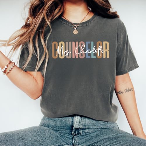 Personalized Educator T-Shirt, Custom Teacher Name Tee for Women, Counselor Kindergarten Librarian Principal Shirt2