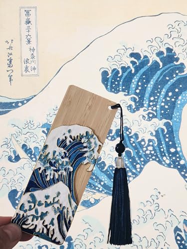 Marque-page fait main de la Grande Vague, un artisanat unique pour livre d'art