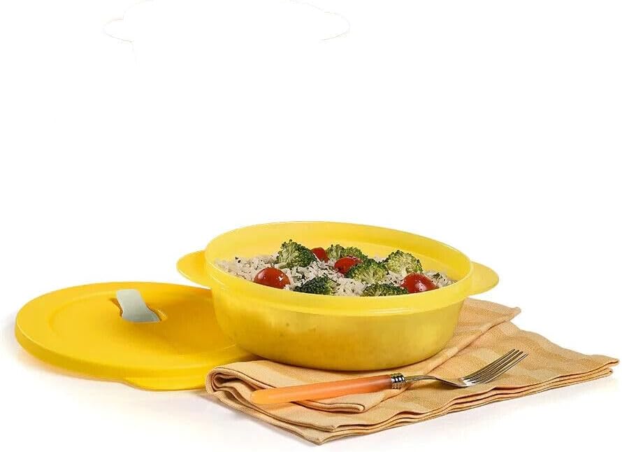 Tupperware CrystalWave Plus 4 1/4-Cup/1.1L Container in Yellow