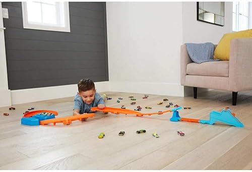 Miniatura 7 de Hot Wheels Juego de pistas de coche de juguete, caja de construcción de lujo con refuerzo motorizado, vehículo a escala 164, pista de velocidad