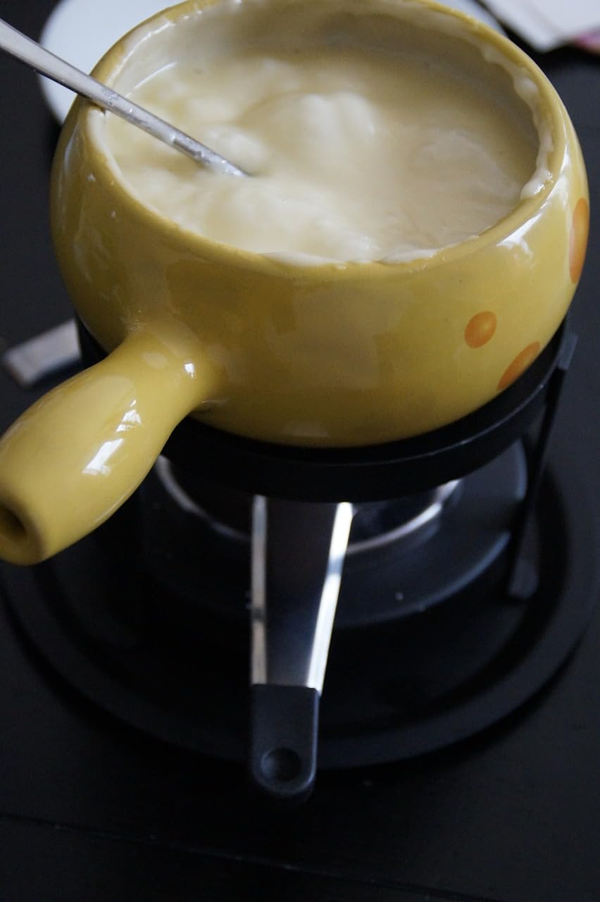 Vegü Fondue-Käse vegan - 5x 400g - Schweizer veganer Fondue-Käse auf Blumenkohlbasis, würzige Gemüsezubereitung, für ein rundum genussvolles Fondue-Erlebnis, zu Raclette-Käse ein Fest
