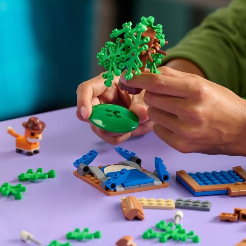 BLDR Adopt Me! Fox with Stock Building Kit - 125 Pieces Includes Exclusive Game Virtual Code