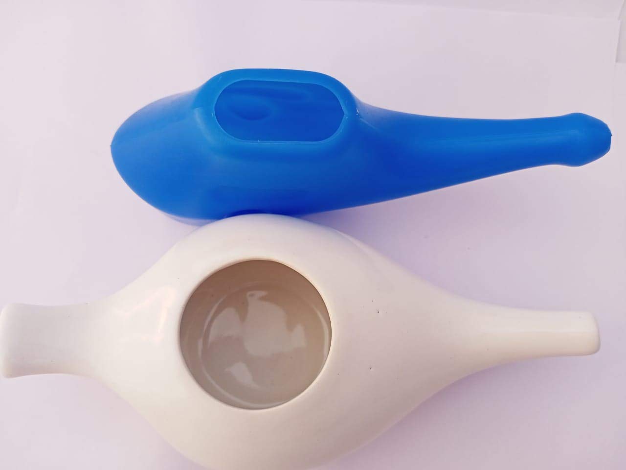 Leak Proof Neti Pot Hold 230 Ml Ceramic and 150 Ml Plastic Water Comfortable Grip with 10 Sachet Neti Salt | Dishwasher Safe Friendly Natural Treatment for Sinus & Congestion