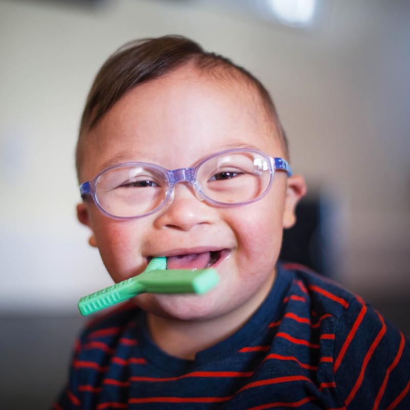 ARK's Y-Chew® Outil de mastication sensoriel pour encourager la motricité de la mâchoire et la formation sonore, disponible en 3 niveaux de dureté (doux, rouge)