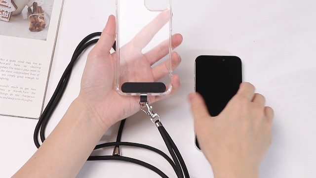 Cordino Per Telefono Universale 2 Pezzi + 4 Pad – Tracolla Regolabile Per Cellulare, Adatto A Tutti Gli Smartphone, Nero E Viola