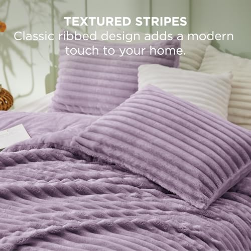 Image of Bedsure Queen Fluffy Comforter Set - GentleSoft 3 Pieces Luxury Fleece Bed Lavender Bedding, Cozy Room Decor Aesthetic, 1 Queen Bed Comforter (90 inchx90 inch) and 2 Pillowcases (20 inchx26 inch)