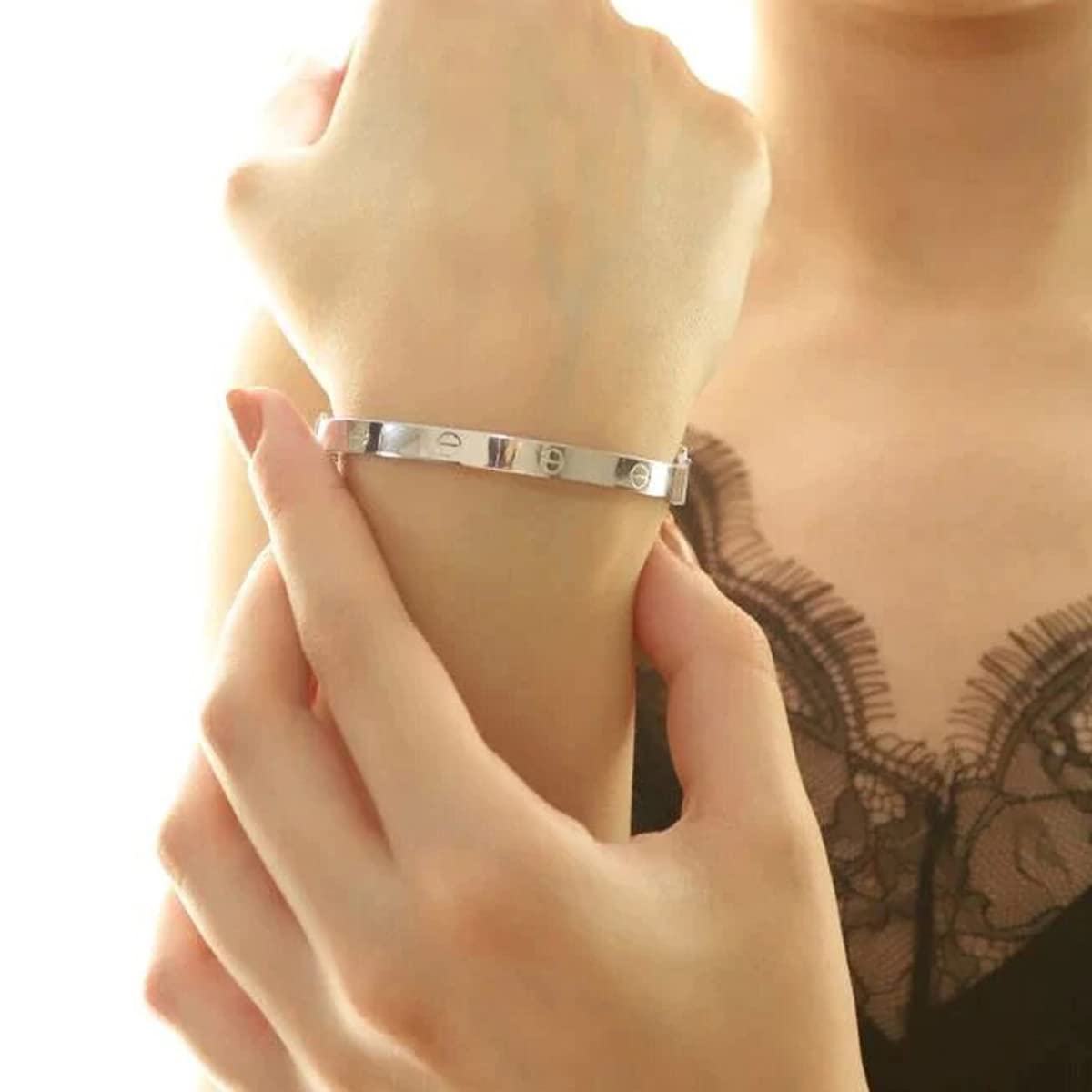 Chic Love Bracelet Plated Gold