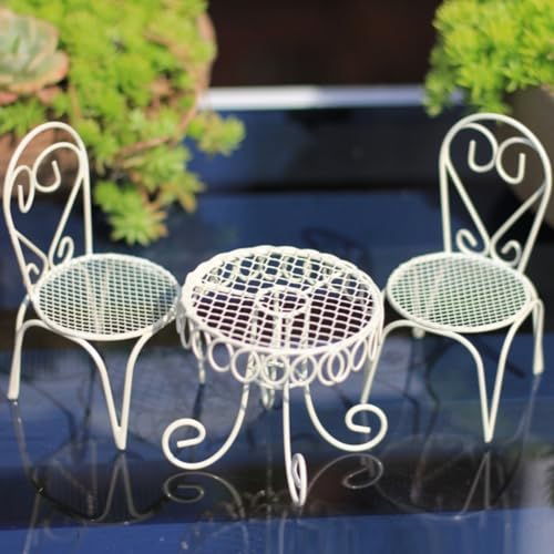 KARLOR 3 Stück Miniatur Tische und Stühle Set Metall Mini Tisch und Stuhl rund Restaurant Deko Gartenmöbel Mini-Möbel Ornamente Tisch Büro Wohnzimmer Dekoration Vintage Stil (Beige)