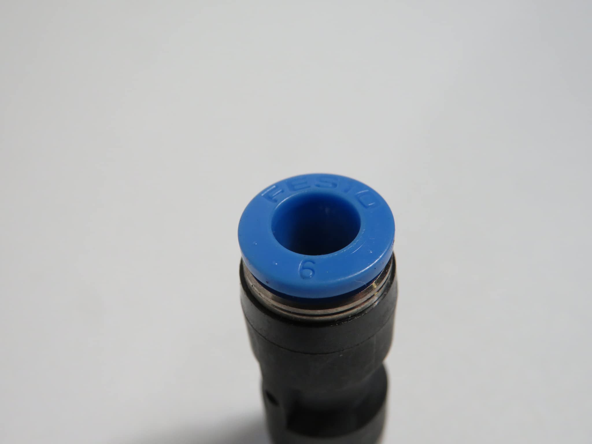 FESTO 153037 QS-6-4 PUSH-IN CONNECTOR - SUPPLIED IN PACK OF