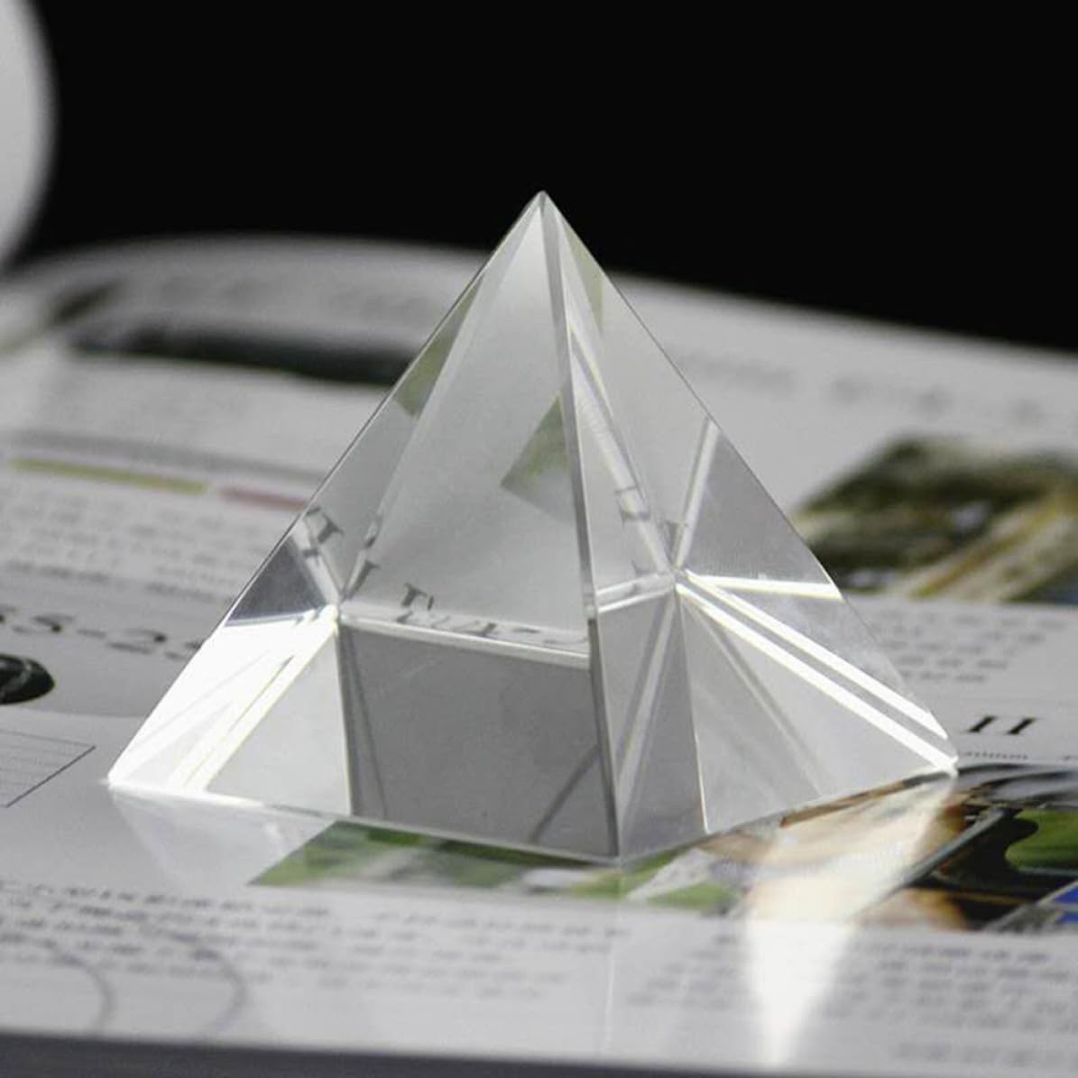 SHOWERORO Pyramide en Verre Optique 100mm pour Instruments D'optique, Réfracte la Lumière et Crée Un Arc-en-Ciel, pour Contemplation et Expériences Scientifiques