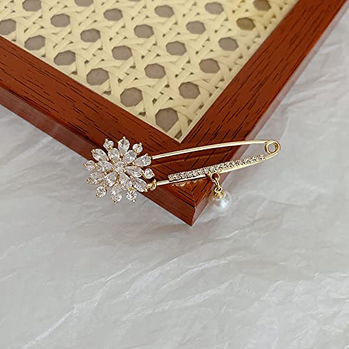 Image of Crystal Snowflake Brooch Pin Sweater Shawl Clip Faux Pearl Rhinestone Lapel Decorative Safery Pin Dress Jackets Suit Pants Skirt Waist Brooches Pins Delicate Jewelry Gifts for Women Girls Christmas