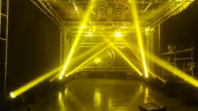 BEAM 230w 高出力ライティング機材 2台セット (3) Amazon.com: 2Pcs Flightcase for 230W Beam 7r Moving Head Stage