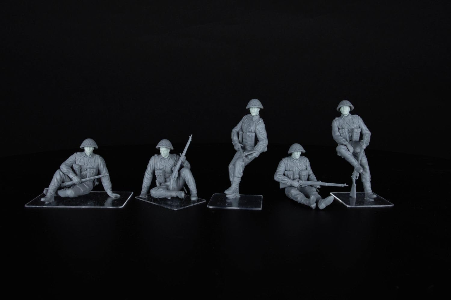 Miniart 1:35 - British Tank Riders NW Europe w/Resin Heads, Grey - Image 3