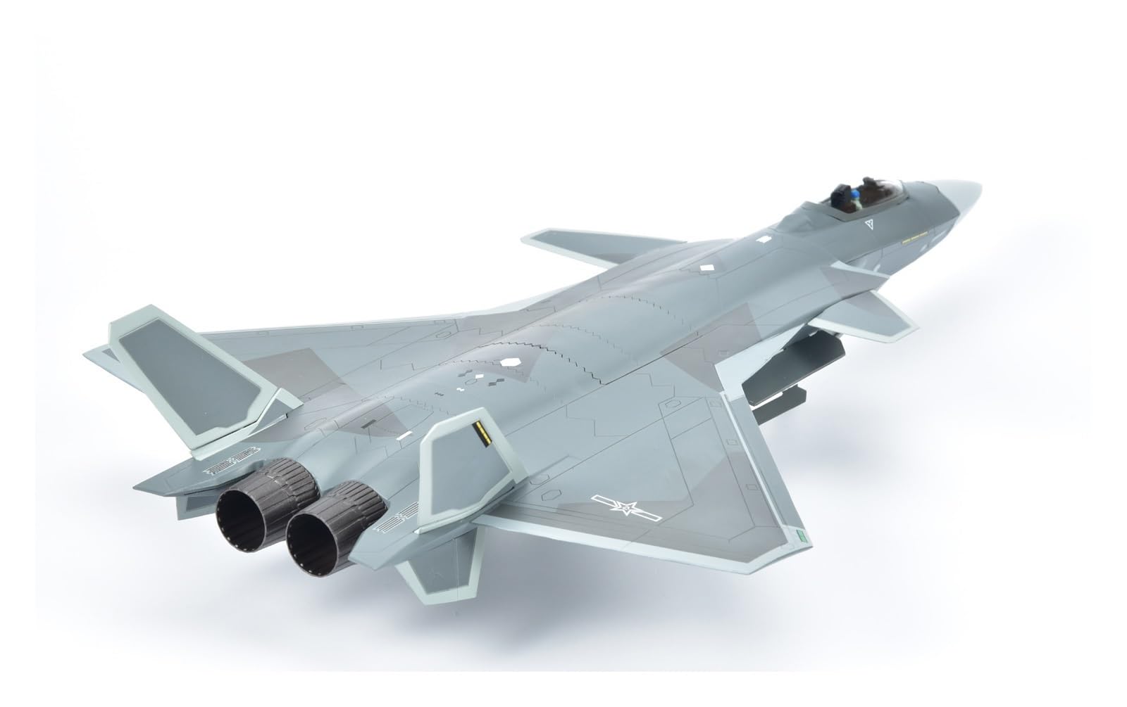 Aerei Modello in Piccola Scala 1:48 per J-20 Scala in Lega pressofusa Aereo da Caccia Grigio Modello Militare Simulazione Collezione Regalo per Adulti Kit di Costruzione di Modelli