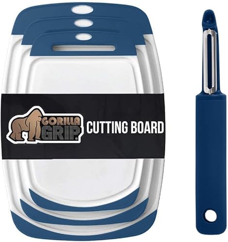 Gorilla Grip Juego de 3 tablas de cortar y pelador de verduras, ambos en color azul, las tablas de cortar son aptas para lavavajillas, pelador con