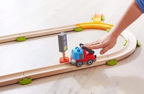 HABA 303844 - Kullerbü – Feuerwehr-Leiterwagen , Motorikspielzeug von 2-8 Jahren , Tolles Zubehör für alle Kullerbü-Bahnen
