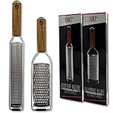 ➤ FUNKTIONAL & HOCHWERTIG: Unser Set aus Zester & feiner Julienne Reibe mit rostfreien Edelstahlklingen in INOX 304 Qualität, Edelstahlrahmen mit Anti-rutsch Gummifüssen, Akazienholzgriffen & zeitlosem Design lässt keine Wünsche offen