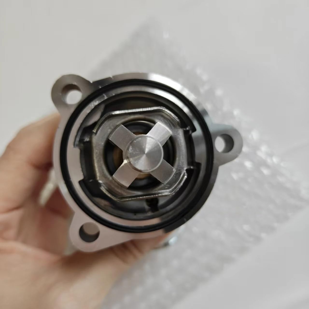 Termostato Gruppo alloggiamento termostato liquido di raffreddamento motore adatto per Chevrolet Spark 1.2L L4 OEM# 25199831