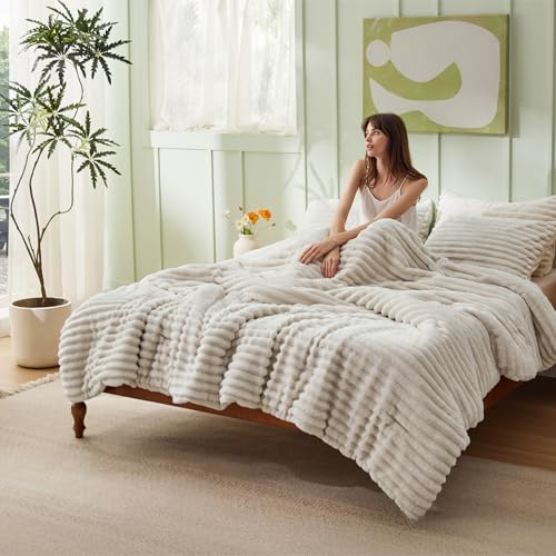 Image of Bedsure King Fluffy Comforter Set - GentleSoft 3 Pieces Luxury Fleece Linen Bedding, Cozy Room Decor Aesthetic, 1 King Bed Comforter (104 inchx90 inch) and 2 Pillowcases (20 inchx36 inch)