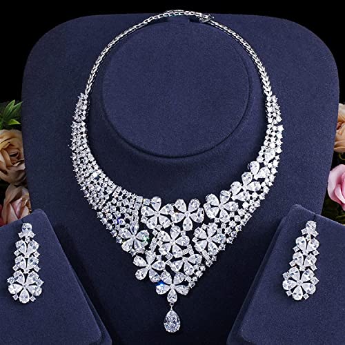 Collier mariage et boucles d'oreilles fleur pour robe de mariee