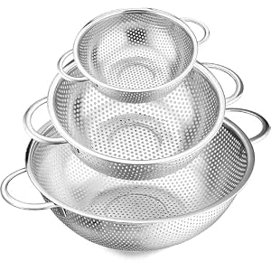 Set of 3 Stainless Steel Colander, 1/3/5Quart, 16/22/25cm Metal Sink Colander Strainer with Handle, Perforated Strainer for itchen/Draining Pasta/Rinsing Vegetables Fruits, Heavy Duty