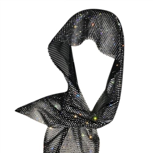 Robe de soirée galbante en maille transparente avec strass pour valoriser vos formes