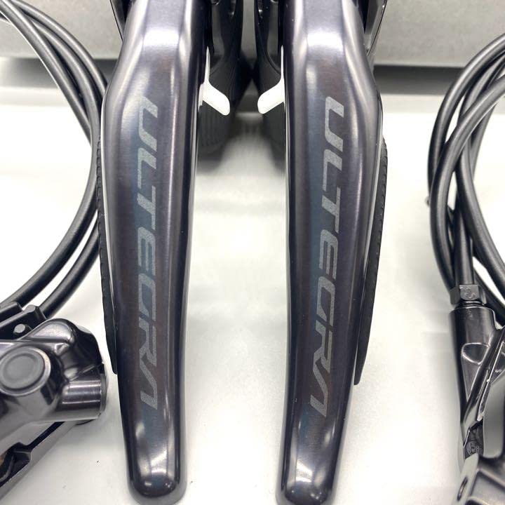 新品未使用シマノST-R8150 アルテグラ R8100 STIレバー SHIMANO ( シマノ ) デュアルコントロールレバー ST-R8150 Di2