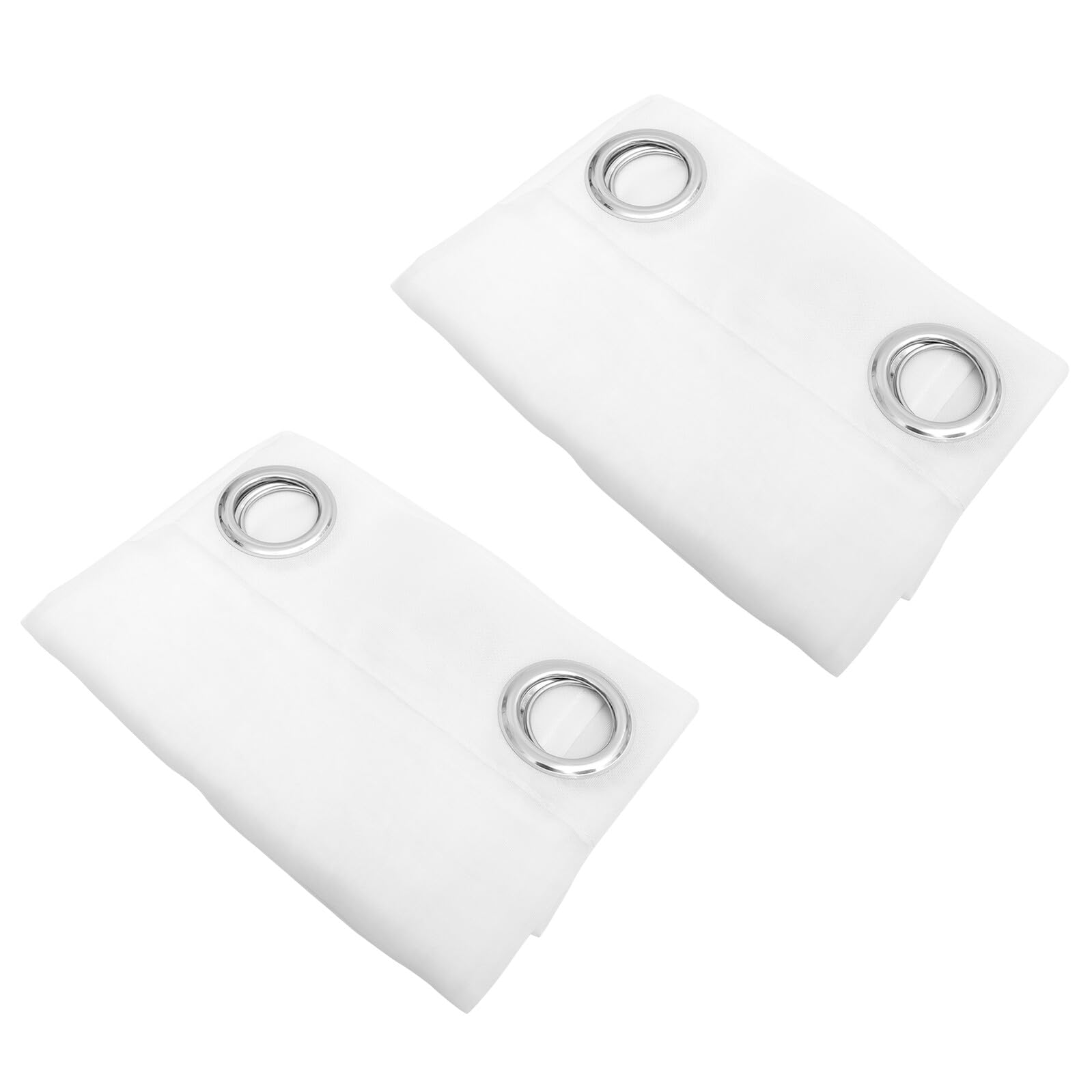 Rideaux voilages blancs semi-transparents qui filtrent la lumière avec élégance