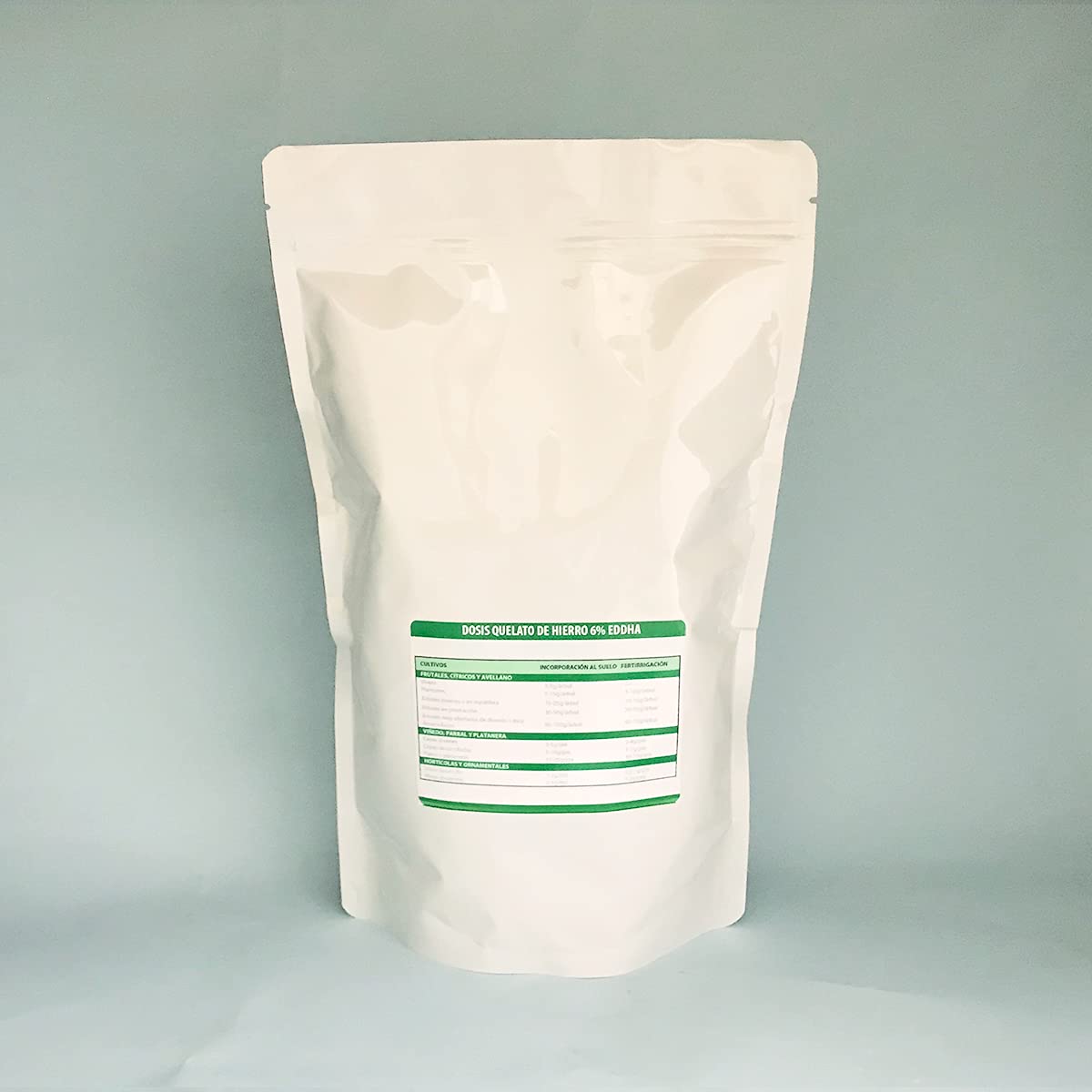 Żelazo chelatowane 6% Fe-EDDHA orto-orto 4,8%. Składnik odżywczy dla roślin. Chelat żelaza. Zapobiega chlorozie (250g)