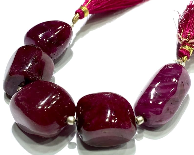 Rubis naturel : lot de 5 perles pour fabrication de bijoux