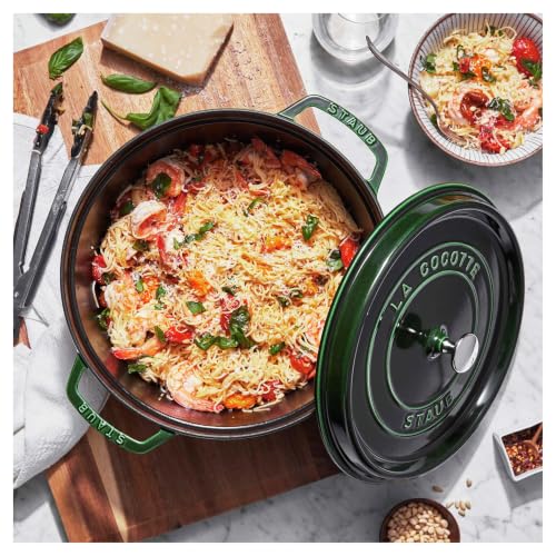 STAUB Cocotte, Gusseisen Bräter mit Deckel, 26 cm, 5,25 L, Rund, Alle Herdarten inkl Induktion, Made in France, Basilikum-Grün – Ansicht 2