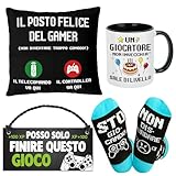 MerriBox Regali per Gamer: Uomini, Ragazzi, Adolescenti – Accessori e decorazioni per stanza di gioco, con calze da gioco divertenti, copri cuscino, tazza per gamer, insegna da appendere alla porta