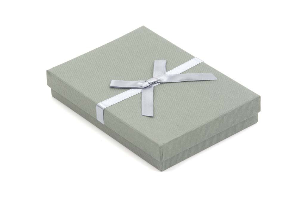 12 Ribbed Finish Luxury Necklace Set Jewellery Gift Boxes, 161 x 112 x 28mmmm, Silver | 2-Piece Design, Anti-tarnish, Kraft Paper, Ribbon & Bow Decorated Lid