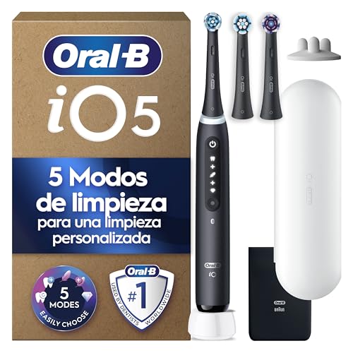 Oral B iO 5 Cepillo de Dientes Eléctrico Negro Con 3 Cabezales y 1 Estuche de Viaje Blanco, 5 Modos De Cepillado Con Blanqueamiento Dental y Modo Sensible, Sensor De Presión, Diseñado por Braun