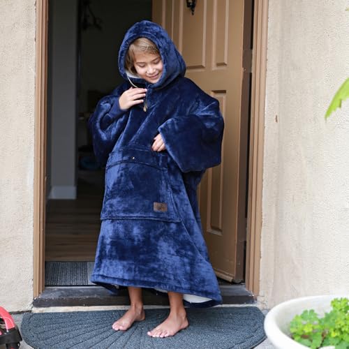 Catalonia Sherpa Wearable Blanket Hoodie for Kids (Navy, 7-16 yr) — view 2