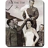  *tapis de souris et tapis de souris-miss atmoic bomb girl-militaire armée uS army fille couronne atompilz humour fun oldschool seconde guerre mondiale la guerre froide - 10544
