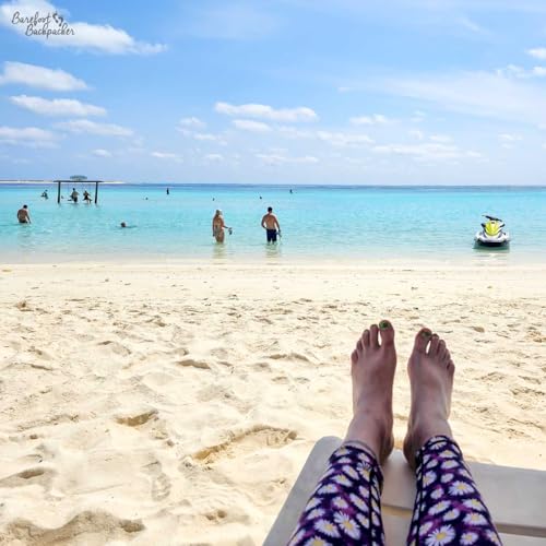 『Maldives on a Budget』のカバーアート