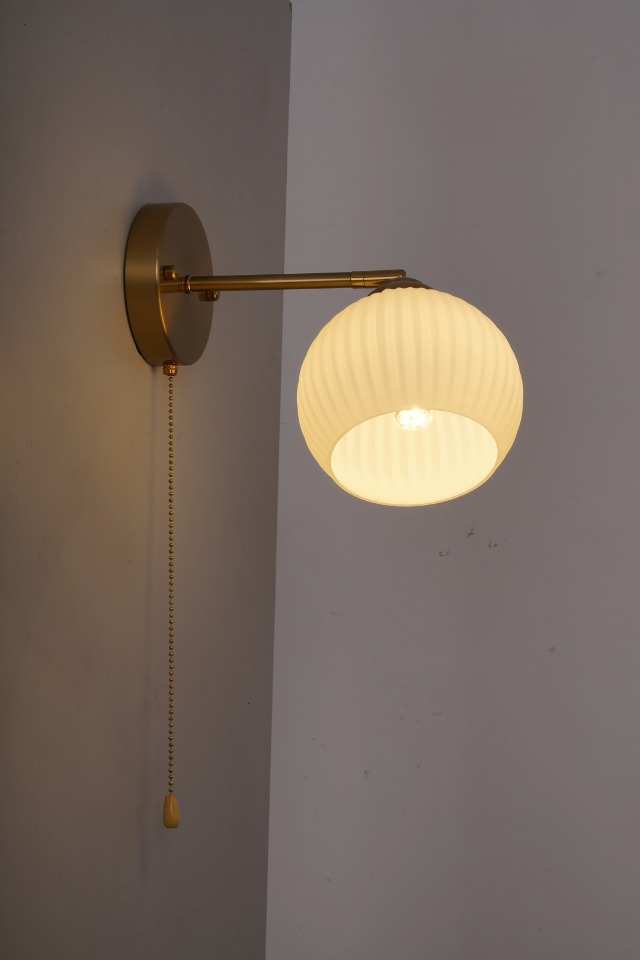 【スコッチ】NUAD's Opa wall lamp 2点 NUAD Opa wall lamp, opal | Finnish Design Shop