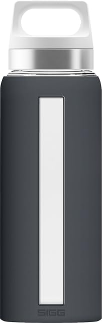 SIGG Dream Shade Water Bottle (0.65 L), Pollutant-Free and Heat-Resistant Glass Bottle, Leak-Proof Glass Water Bottle with Silicone Case
