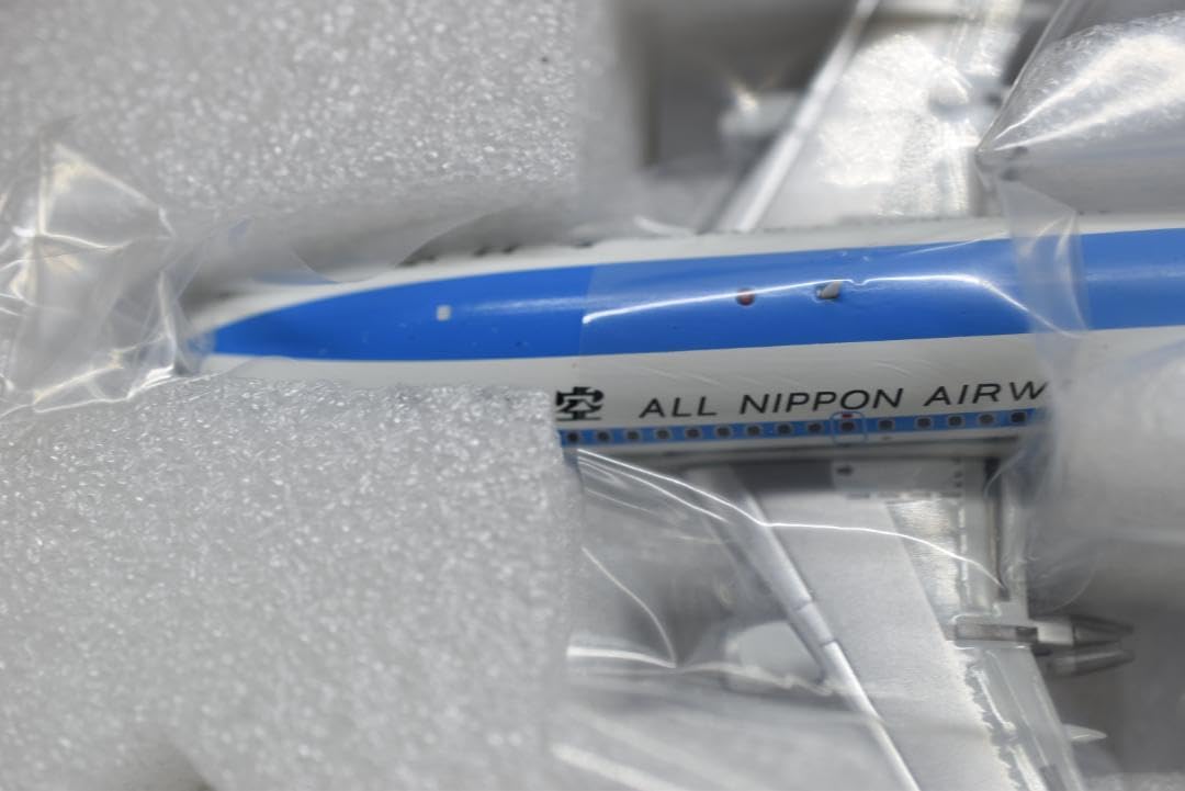 Amazon.co.jp: 全日空 ANA ボーイング B737-200 JA8401 モヒカン 1/200