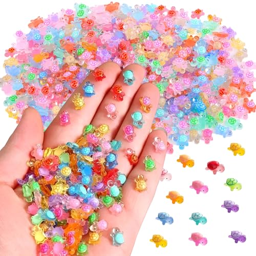 KRYMXAR 400 Stück Mini Schildkröten aus Harz, Leuchtende Mini Figuren für DIY, Schlüsselanhänger und Dekoration, 1.1 cm Länge, Farben Zufällig