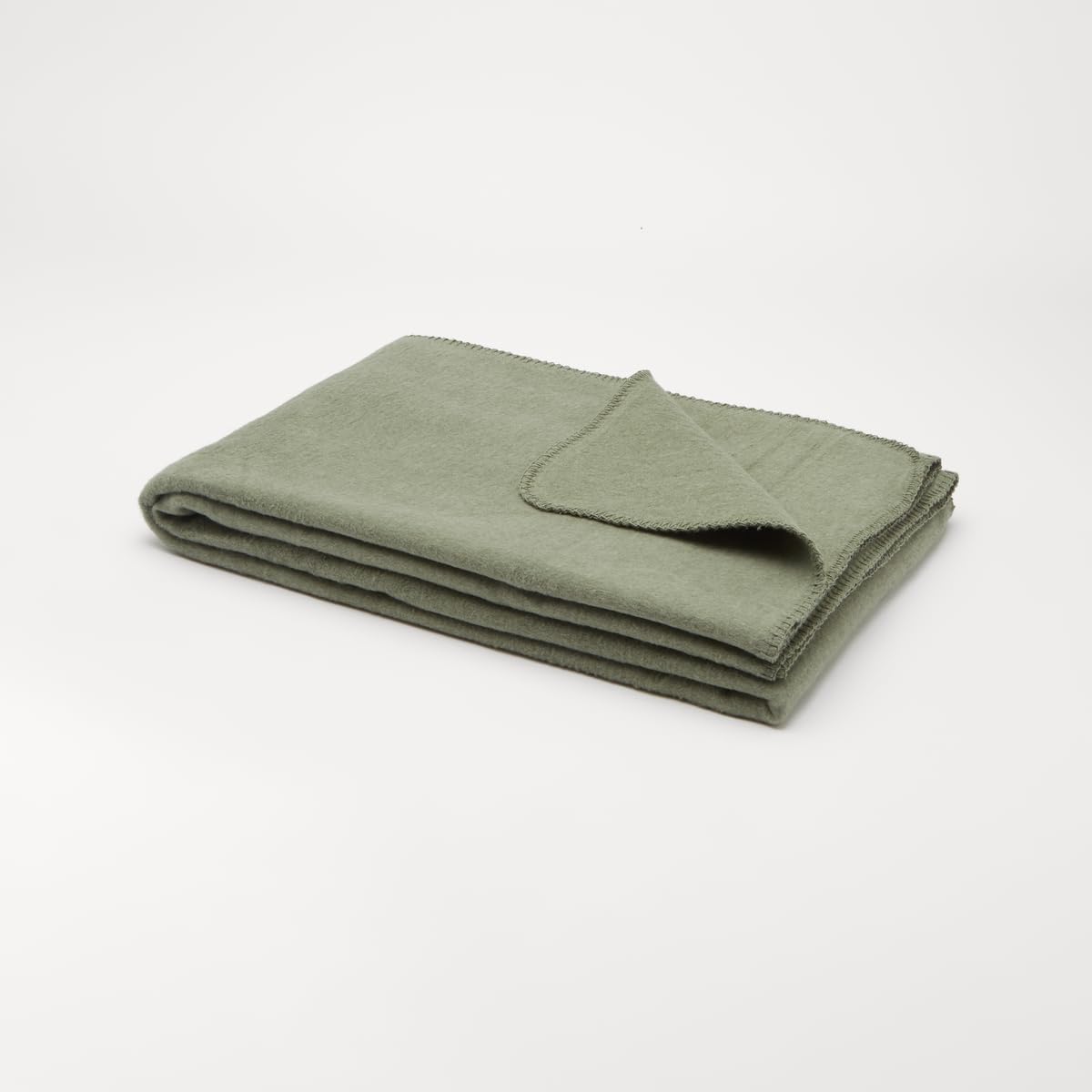 Yogabox Flauschige Kuscheldecke 150x200 cm, Wolldecke einfarbig, Pflegeleichte Baumwolle, kuschelig weich und angenehm warm, ForestGreen