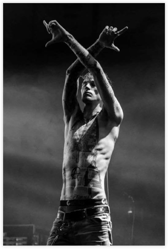 American Hip Hop Rapper Machine Gun Kelly MGK Richard Colson Baker Star Poster 15 Canvas Poster Wall Art Decor Print Picture Paintings for Living Room Bedroom Decoration 08×12inch(20×30cm) Unframe-sty
