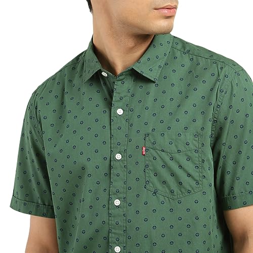 Image of Levi's Men's Solid Slim Fit Shirt