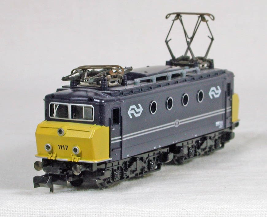 Amazon.co.jp: MINITRIX #12894 NS オランダ国鉄 1100型電気機関