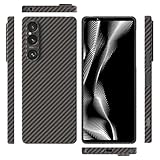 【アラミド繊維・超頑丈】素材：100％アラミド繊維。アラミド繊維とは、鋼よりも5倍強いが、密度が鋼の五分の一しかないハイテク素材です。軍用素材、ボディアーマー（チョッキ）、スーパーカー、飛行機、宇宙船、F1マシンなどによく使われています。 1 VIアラミド繊維保護ケースは科学技術の魅力に溢れ、シンプルでモダンなデザインに戻します。 【超薄型・超軽量】 1 VI（6.5インチ）用の超薄型で超軽量のアラミド繊維ケースは二番目のスキンのようにフィットします（わずか0.65 mm厚さ、12g重さ）。精密...