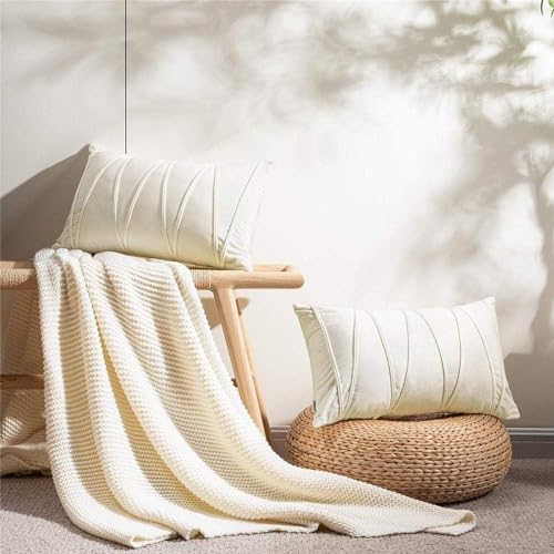 Image of Amazon Brand - Umi Decorative Striped Throw Pillow Covers 12 X 20 Inch,Soft Solid Velvet Pillow Covers Cushion Case with Zigzag Pattern for Sofa Bedroom 30 X 50 Cm (Pack of 2) Cream