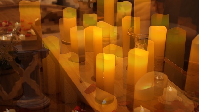 da by bougies led sans flamme lot de 12 à piles en cire véritable ivoire avec minuterie à distance (piles non fournies).